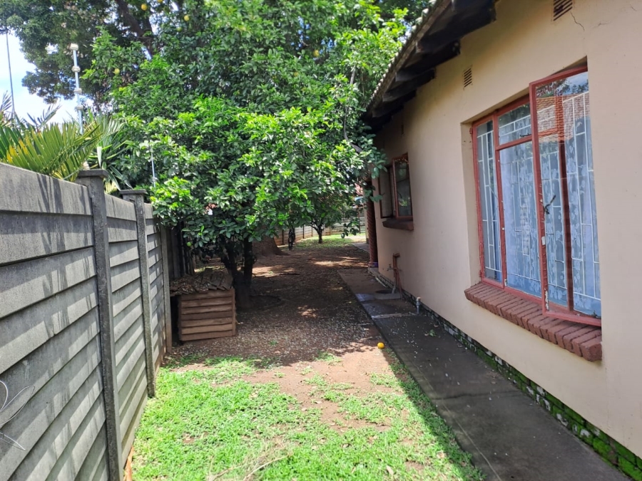 4 Bedroom Property for Sale in Oos Einde North West